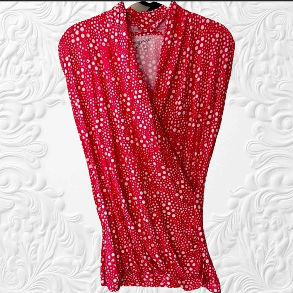 Gnw cross front tank top, blouse . Size S . NWT